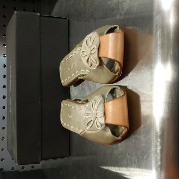 RZ Design - Carousel (soft gold) - Picture 3 of 7